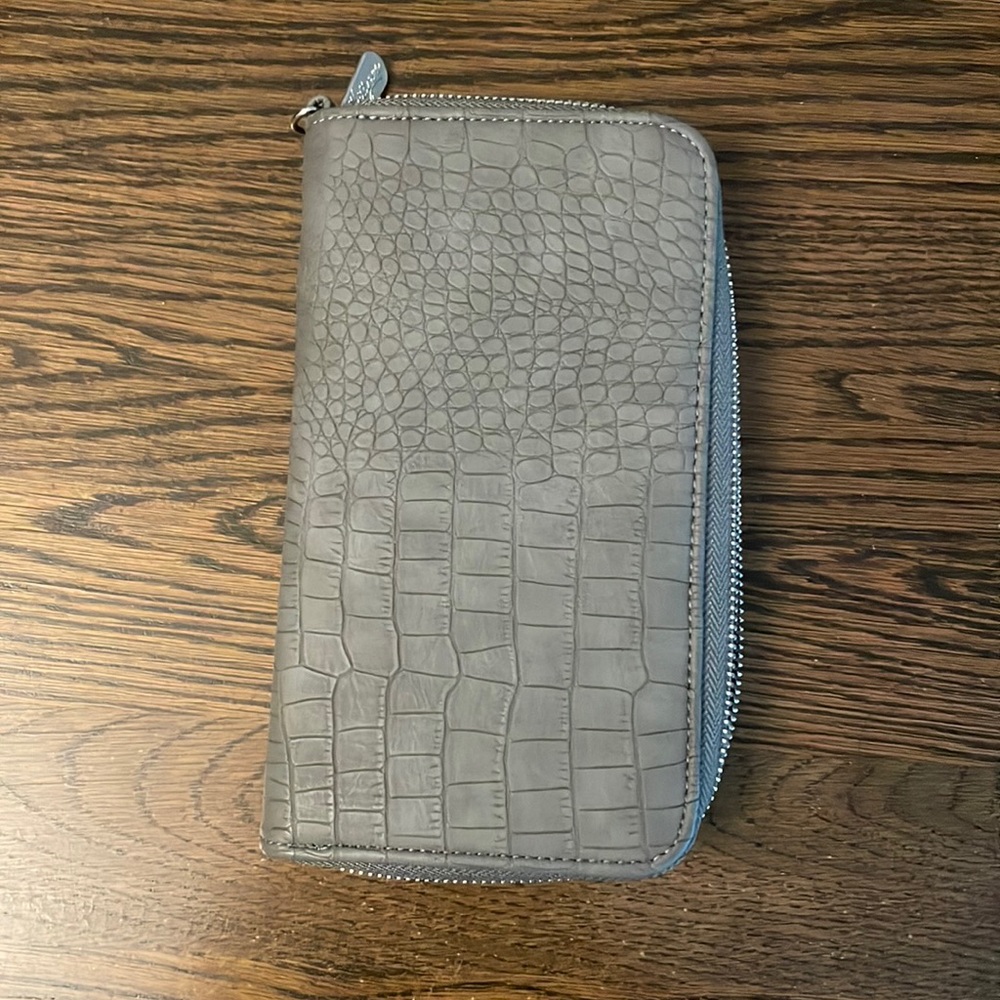 Thirty-one All About the Benjamin Wallet